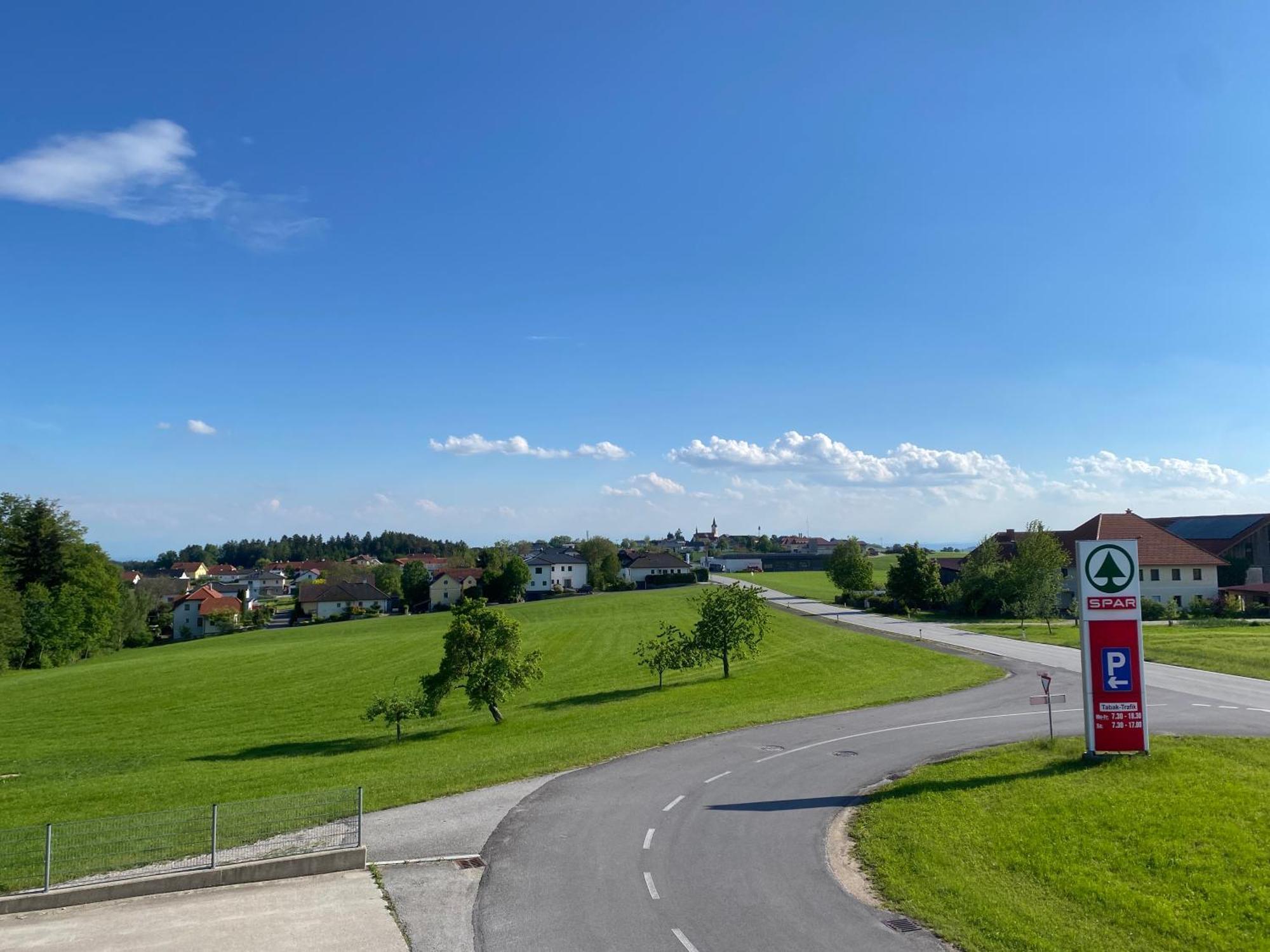 Wohnung City Nord Mit Balkon Herzogsdorf Екстер'єр фото